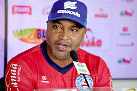 Após perder Douglas Augusto, Roger Machado avalia Bahia com Eric Ramires  como titular