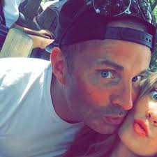 Darren Barker (@Dazza_Barker)