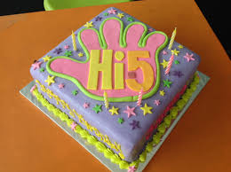 5th Birthday Cake For 5 Year Old Boy Hi 5 Birthday Cake 5th Birthday Cake Cake Designs Birthday Birthday Cake