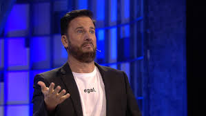 Der abschluss eines turbulenten jahres. Michael Wendler Prasentiert Seine Neue Nase Bei Denn Sie Wissen Nicht Was Passiert