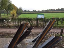 De nieuwe hollandse waterlinie kent veel groepsschuilplaatsen type p (piramide vorm). Informatiepaneel Nieuwe Hollandse Waterlinie Abelleisure