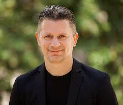 Caltech Faculty Receive Named Professorships, Leadership Chairs