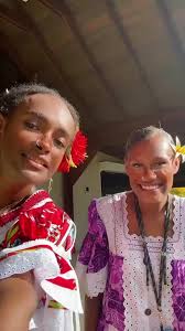 @kaylakalmet345 with my sister 💞 #melanesianvibes🇫🇯🇵🇬🇸🇧🇻🇺🇳🇨