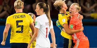Lindahl is a steadying force in goal for sweden at olympics. Vilken Otrolig Raddning En Hel Karriar I En Tusendel