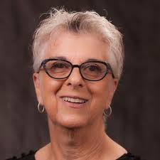 It's been an incredibly busy and amazing year so far, but one thing I  haven't managed to do is get into my private art studio and just create.