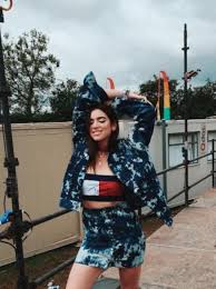 Dua lipa's height is 5ft 8in (173 cm). Celebrity Heights How Tall Or Short Are The Biggest Stars