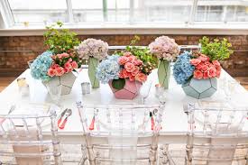 Acme fresh market's floral department features a large selection of fresh roses, cut flowers and bouquets. Debi Lilly Design For Acme Philadelphia 5 Diy Spring Wedding Tips Philly In Love