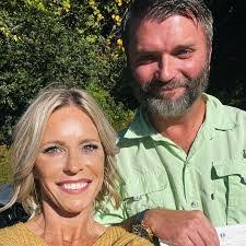 Amanda Elston's Instagram, Twitter & Facebook