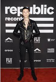 Pin By Azami On Andy Andy Black Andy Biersack Black Veil Brides