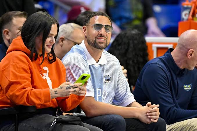Conflicting Accounts of Klay Thompson Being Booed at Dallas Wings Game  After Breakup With Megan Thee Stallion Surface - Yahoo Sports