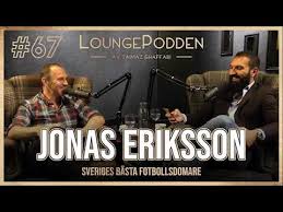 He became a professional referee in 1994 and has been an allsvenskan referee since 2000. Jonas Eriksson Sveriges Mest Framgangsrika Fotbollsdomare 67 Loungepodden Youtube