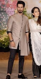 Seenit Shahid Kapoor Not Afraid To Push The Envelope When It Comes To His Outfits Shahid S Looks Make Him A True Man Of Style By proper i mean formal clothes that look refined, fit your body perfectly and most importantly, suit the occasion at hand. seenit shahid kapoor not afraid to