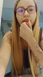 Evelyn Davila's Instagram, Twitter & Facebook