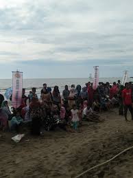 Pantai laguna terletak di pesisir desa merpas, kecamatan nasal, kabupaten kaur. Festival Pantai Laguna Pucue Desa Pao Pao Kec Tanete Rilau Kab Barru Bacaki Id