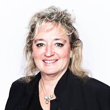 Some nice person dropped it off. Put it in his mailbox. Thank you to that  person! If anyone finds a license and card holder, a friend's fell off the  car between Milliken