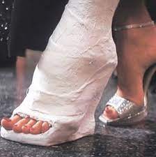 Check spelling or type a new query. Voici Les Chaussures Les Plus Laides Du Monde