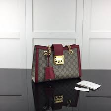 The key is placed in a detachable leather key case. Gucci Padlock Small Gg Shoulder Bag Black 498156agucci Padlock Small Gg Shoulder Bag Red 498156