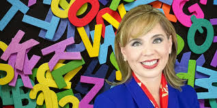 Nicole Henning's Instagram, Twitter & Facebook