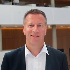 Erhvervsbyggeri • Fra design til færdigt byggeri