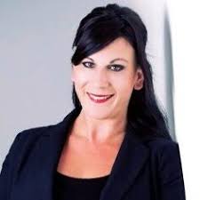 Leanne Barry, a broker at LB Finance Solutions Ltd