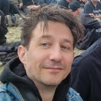 Spiller du med dine børn? Det gør jeg. En ting er, at jeg selv elsker at  game, men det giver noget ekstra at spille med min søn, Christoffer. Jeg  får lov til