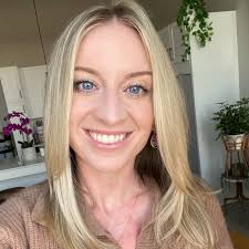 Ashley Lutz Zinn (@ashleylutzzinn) • Threads, Say more