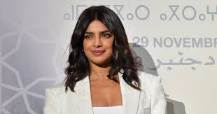 Джулия робертс, мел гибсон, кишор кумар. What Priyanka Chopra S Memoir Says About Her Move To Hollywood Trolling And Coping With Grief