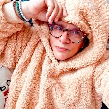 Iris Nelia Aranda (@irisnefineart) · Chicago, IL