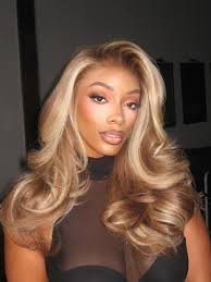 Hot take: Brunette blonde was made for Black women! Y'all just be scared to  try it. 👀 Custom unit curated by me : Houston hairstylist 📍