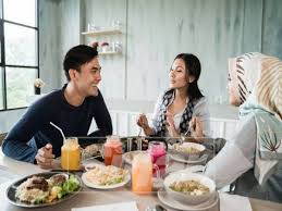 Tak perlu saya ingatkan lagi, bulan puasa akan dimulai dalam waktu beberapa minggu lagi. Mitos Kurus Ketika Berpuasa