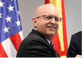 Riker: NATO adalah keselamatan dan kestabilan, dan EU boleh memberikan  kemakmuran