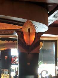 A viral twitter rant about the decor at the cheesecake factory will convice you to love it just as much as drake does a man's twitter thread featuring his very deep thoughts about the cheesecake. Eye Of Sauron Or Cheesecake Factory Decor Album On Imgur