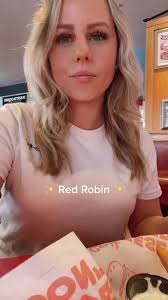 Eat dinner with me #fypp #DidYouYawn #HavaianasLivreDeCliches  #MadeWithKeurigContest #OverwatchMe #EndlessJourney #FlexEveryAngle #eating  #asmr #redrobinyum #redrobin #burger #eatwithme #food ...