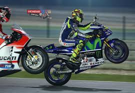 Rossi Qatar 2015 Google Zoeken Motogp Valentino Rossi Valentino Rossi Valentino Rossi 46