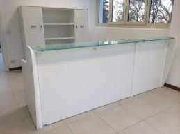 Banconi Reception Modelli A Richiesta Arredamento Per Ufficio Bancone Reception Design Ufficio