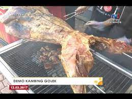 Kambing jenis ni mendapat sambutan hangat kerana saiznya yang besar dan sedap dibuat kambing golek. Spm Demo Kambing Golek 12 Feb 2017 Youtube