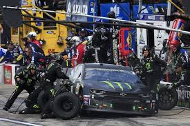 Nascar race cars are getting more complex every year, and so are nascar driver communications systems. Best Nascar Playoffs Pit Crews By Four Tire Stop Times Nascar Com