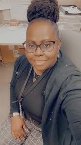 Mara Snyder's Instagram, Twitter & Facebook