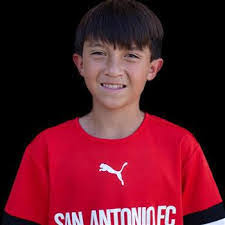 Nikita Escobar's Instagram, Twitter & Facebook