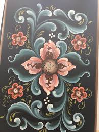 Sketch your rosemaling design onto plain brown wrapping paper and tape the pattern to the plate with a piece of carbon or graphite paper beneath it. 150 Rosemaling By Brenda Rud Ideas Norwegian Rosemaling Rud Rosemaling Pattern