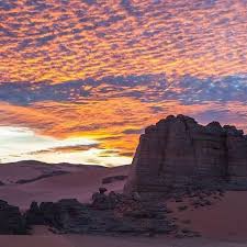 غروب الشمس من اجمل صحاري العالم صحراء الجزائر Algerian Desert الجزائر تونس المغرب الامارات السعودية قطر الخليج Natural Landmarks Algeria Monument Valley