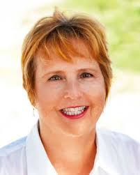 Lisa Vazquez's Instagram, Twitter & Facebook