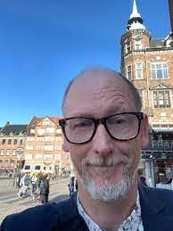 Daniel Klingbeil's Instagram, Twitter & Facebook