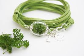 Zur inspiration haben wir ein paar gedichte zur petersilienhochzeit für euch zusammengeschrieben: Echte Petersilie Wickelarmband Petersilienhochzeit Geschenk Etsy Petersilienhochzeit Wickelarmband Hochzeit