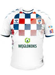 Ośrodek wypoczynkowy górnik 2 dysponuje pokojami 2, 3, 4 i 5 osobowymi (typu studio) z pełnym węzłem sanitarnym, balkonem lub loggią. Gornik Zabrze 2020 21 Heimtrikot