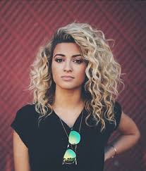 Love Tori Kelly S Hair Cabelo Penteados Ideias De Cabelo