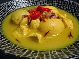 300 gr varkensvlees 250 gr tahu/tofu 7 sjalotten zout naar smaak 1 theel peper 1 salam blad 2 eieren 250 ml. Resep Opor Tahu Telur Praktis Sederhana Resep Juna