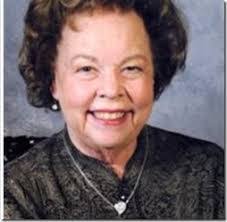 Estelle Ledbetter's Instagram, Twitter & Facebook