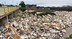 Video | Impresionantes imágenes que dejan las lluvias en Barranquilla: basura taponó el arroyo León
