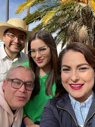 Prepárense para una aventura épica en Parras de la Fuente! 🎥 Alma Coronel,  Homar, Fany y James están listos para iniciar las grabaciones de Telepaisa,  De Alma Viajera y Misterios con Alma.